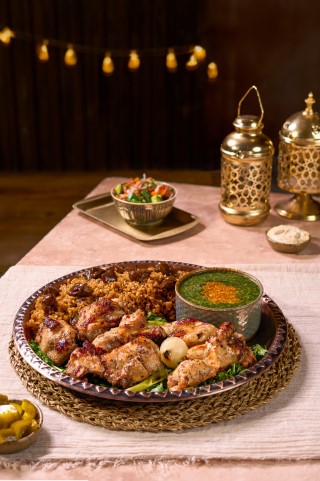 وجبة 1/2 فرخة شيش + أرز خلطة بالكبد و القوانص + ملوخية